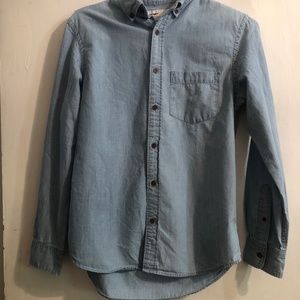 Old Navy long sleeve denim button up collared shirt